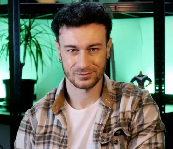 Charles-Edward, monteur vidéo freelance